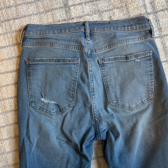 GAP Women’s Vintage Slim High Rise Straight Blue Jeans with Distressed Details - Picture 5 of 12